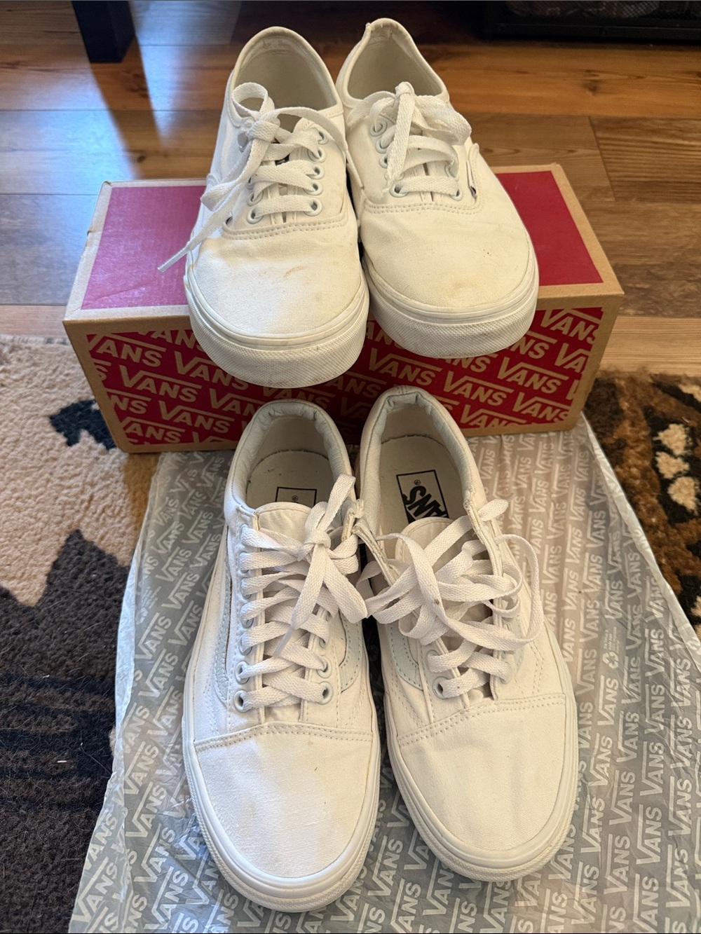 Vans White Low-Top Canvas Sneakers - Lace-Up Pair - Picture 2 of 5